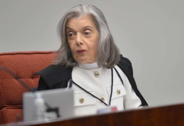 Ed Alves/CB/D.A Press