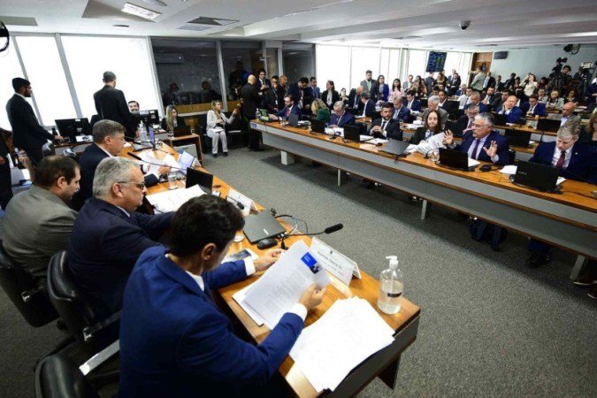 O depoimento, previsto para as 16h, acabou cancelado e frustrou a expectativa de parlamentares que esperavam ouvir um dos personagens centrais do esquema - (crédito: Platobr Politica) O depoimento, previsto para as 16h, acabou cancelado e frustrou a expectativa de parlamentares que esperavam ouvir um dos personagens centrais do esquema - (crédito: Platobr Politica)