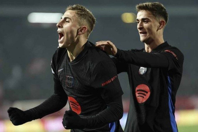 Companheiros precisaram intervir para evitar que a situação entre Gavi e Fermín López saísse do controle - (crédito: Foto: Srdjan Stevanovic/Getty Images) Companheiros precisaram intervir para evitar que a situação entre Gavi e Fermín López saísse do controle - (crédito: Foto: Srdjan Stevanovic/Getty Images)