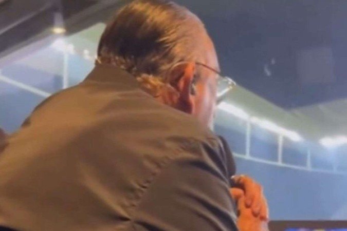 Galvão Bueno dá uma 'freada' em Neto durante o gol de Garro - (crédito: Foto: Reprodução) Galvão Bueno dá uma 'freada' em Neto durante o gol de Garro - (crédito: Foto: Reprodução)