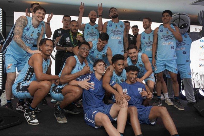 Elenco do Brasília Basquete para a temporada 2025/2026 do NBB: manutenção e reforços em busca do sucesso - (crédito: LS Markes/Brasília Basquete) Elenco do Brasília Basquete para a temporada 2025/2026 do NBB: manutenção e reforços em busca do sucesso - (crédito: LS Markes/Brasília Basquete)