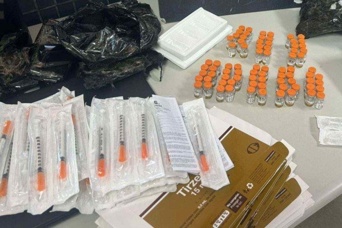 Irmãos são presos em MG com remédios para emagrecer do Paraguai