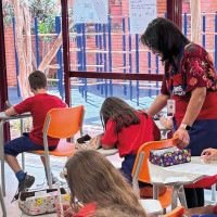 Instituição prima pela formação de cidadãos globais utilizando uma abordagem de ensino que estimula a curiosidade -  (crédito: Divulgação)