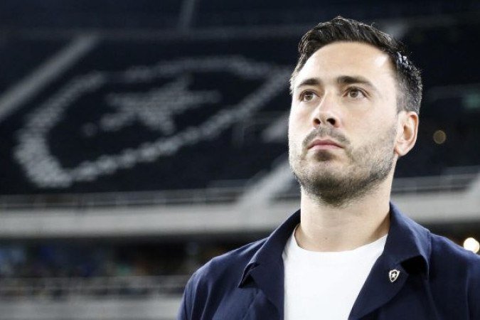 DAVIDE ANCELOTTI - Viu a equipe reagir após sair atrás no placar, mas no melhor momento no segundo tempo não foi feliz nas substituições. NOTA: 5,0. Foto: Vítor Silva/Botafogo