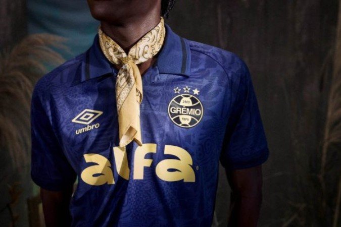 Grêmio produz camisa como forma de conscientização à fauna e flora do Pampa Gaúcho - (crédito: Foto: Divulgação/Grêmio) Grêmio produz camisa como forma de conscientização à fauna e flora do Pampa Gaúcho - (crédito: Foto: Divulgação/Grêmio)