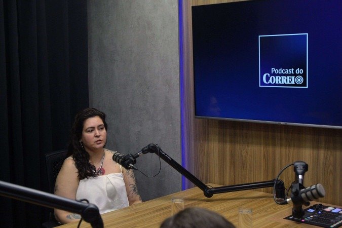  12.09.2025. Guilherme Felix CB/DA Press. PodCast Correio. Rafaela Camelo,  na bancada: Ricardo Daehn e Mariana Reginato. O filme da diretora brasiliense foi exibido em mostra do Festival de Berlim e distinguido com o Prêmio Especial do Júri em Gramado