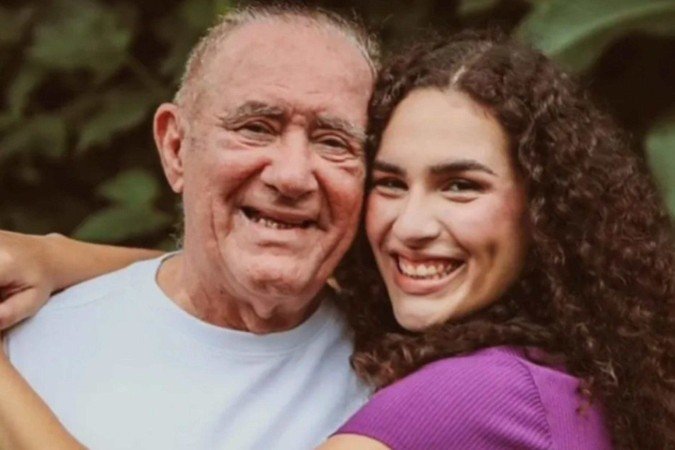 Filha de Renato Aragão reage após ser acusada de colocar pai em asilo - (crédito: Reprodução/Instagram) Filha de Renato Aragão reage após ser acusada de colocar pai em asilo - (crédito: Reprodução/Instagram)