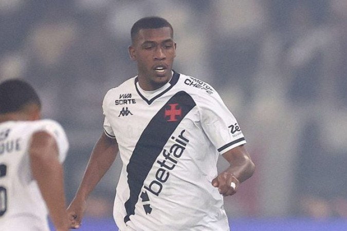 RAYAN - Fez uma excelente jogada no meio-campo, enfileirando a defesa do Botafogo. Na finalização, porém, pegou fraquinho.  Na etapa final, deu chute com força, mas em cima de Neto. Fez uma boa partida e converteu sua cobrança. NOTA 7,5. Foto: Vitor Silva/Botafogo