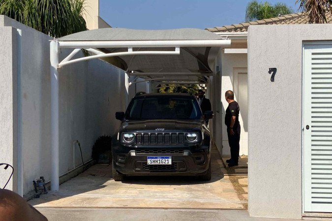 Operação da Polícia Federal que prendeu o "Careca do INSS" também cumpriu mandados de busca e apreensão na casa do homem apontado como operador de um esquema ilegal de descontos em aposentadorias - (crédito: Amanda S. Feitoza / CB/DAPress) Operação da Polícia Federal que prendeu o "Careca do INSS" também cumpriu mandados de busca e apreensão na casa do homem apontado como operador de um esquema ilegal de descontos em aposentadorias - (crédito: Amanda S. Feitoza / CB/DAPress)