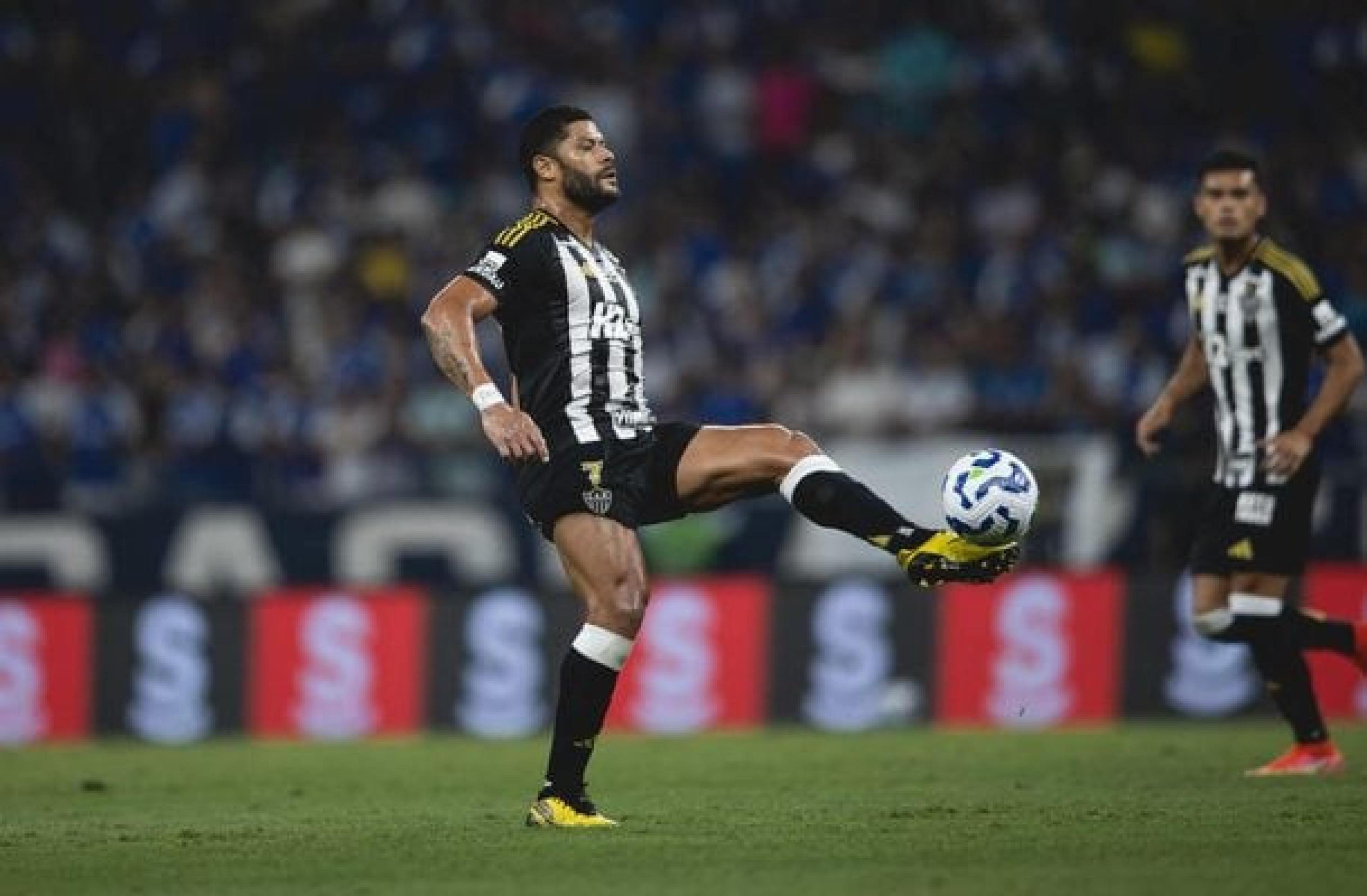 Após eliminação do Atlético, Hulk pede tempo e elogia Sampaoli: “Estamos muito bem treinados”