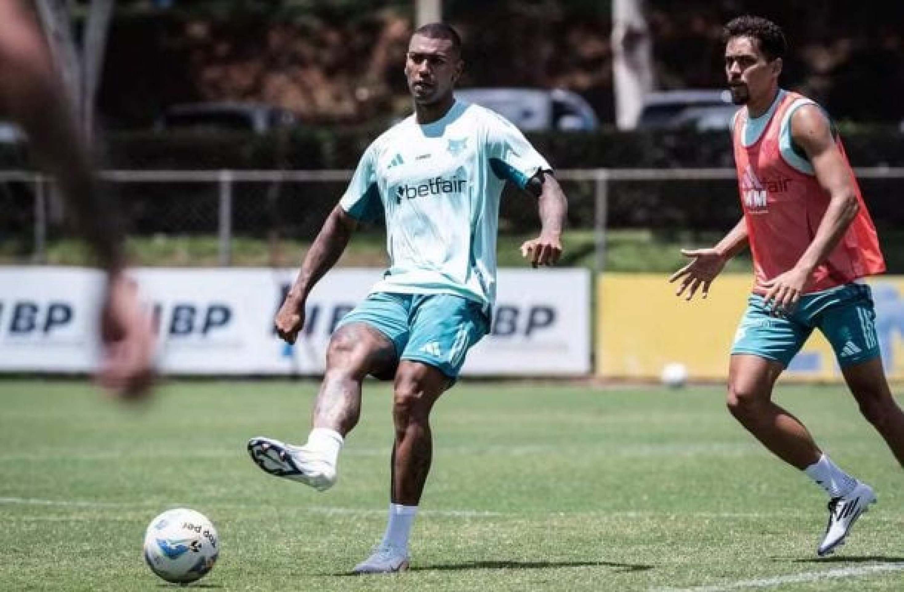 Leonardo Jardim admite que Walace terá pouco espaço no Cruzeiro