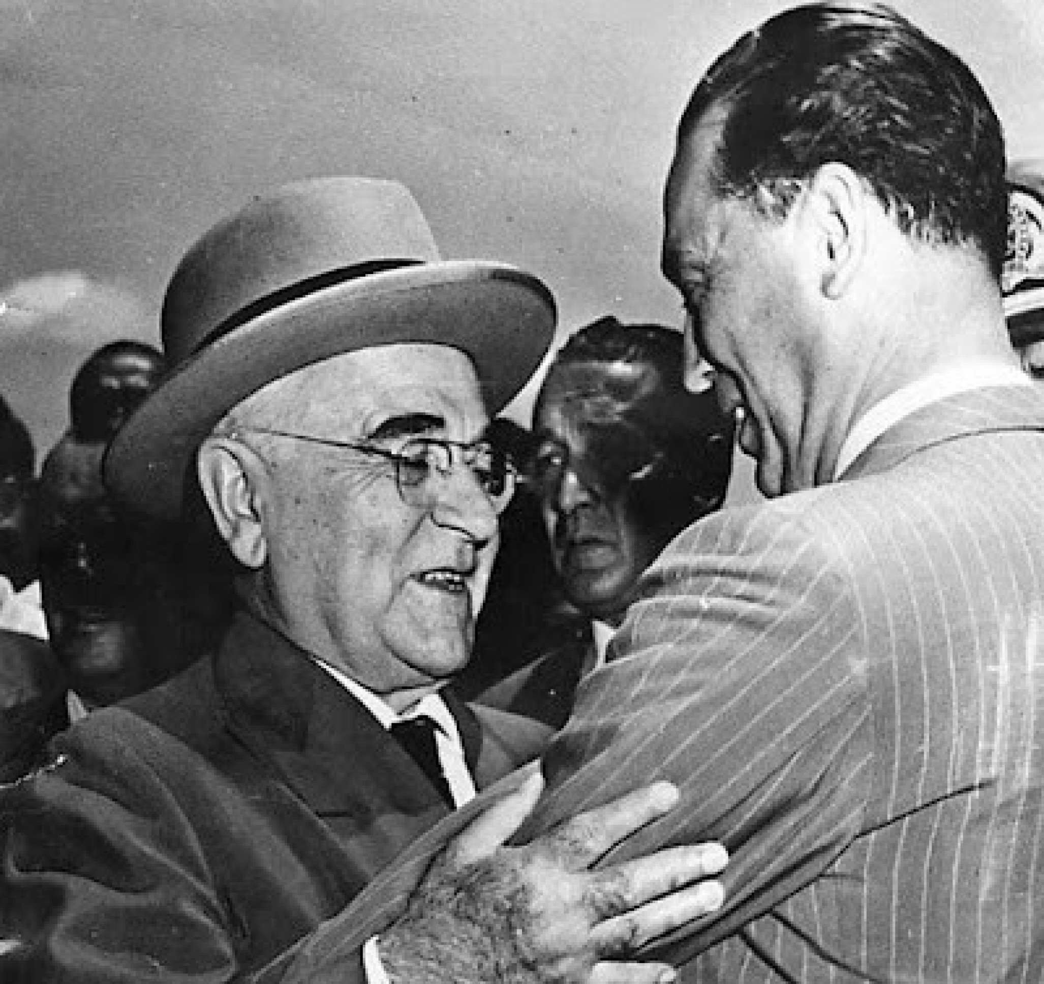 JK se despede de Vargas, em 13 de agosto de 1955