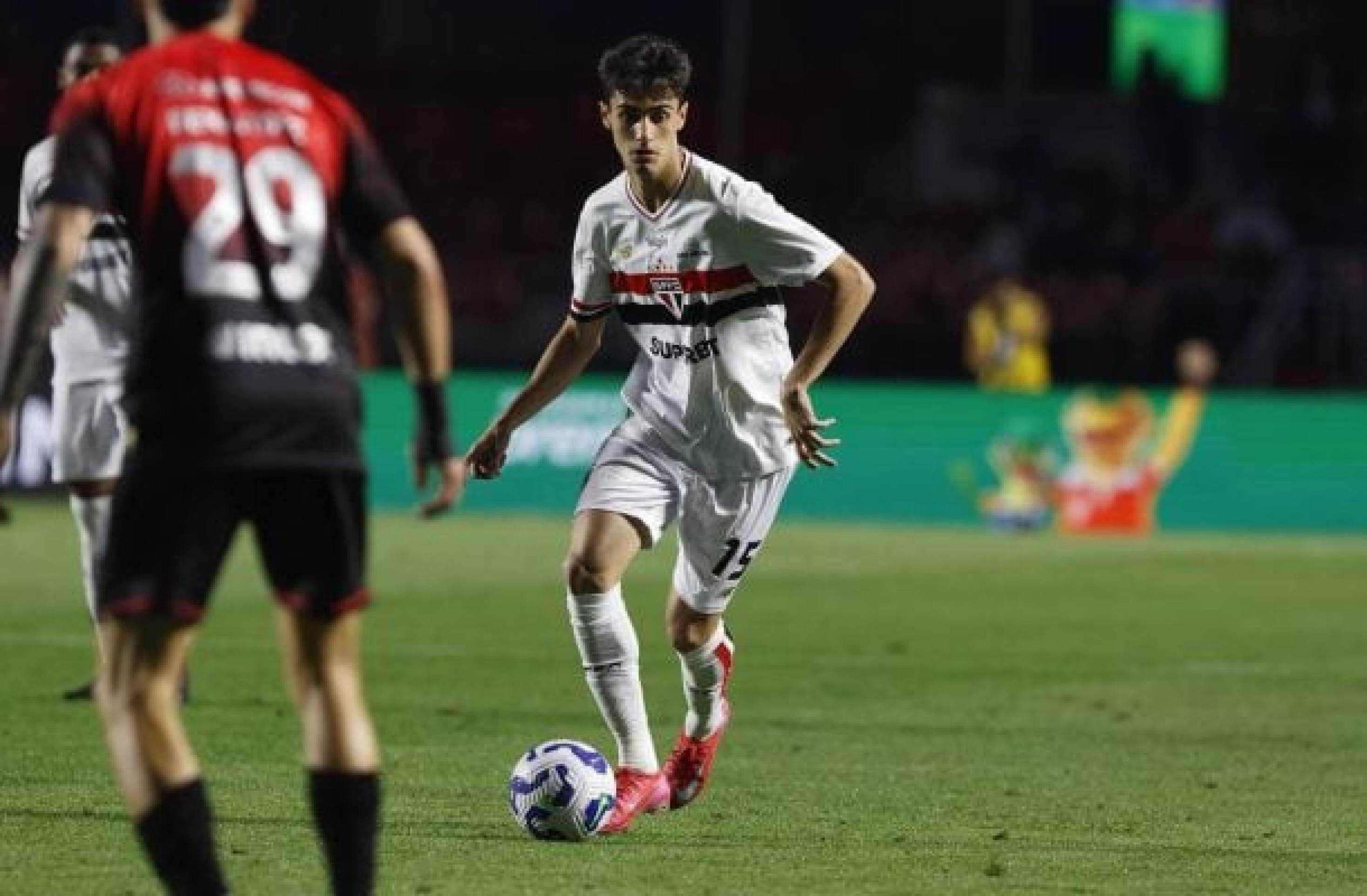 São Paulo aposta em Rodriguinho como próxima grande venda do clube