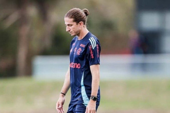 Filipe Luís: Gigante da Nação recusa Europa e renova com o Mengão!