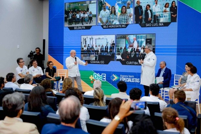 Além do chefe do executivo, estiveram presentes o vice-presidente Geraldo Alckmin, os ministros Alexandre Padilha, da Saúde, Camilo Santana, da Educação, e a primeira-dama Janja da Silva - (crédito: Ricardo Stuckert / PR) Além do chefe do executivo, estiveram presentes o vice-presidente Geraldo Alckmin, os ministros Alexandre Padilha, da Saúde, Camilo Santana, da Educação, e a primeira-dama Janja da Silva - (crédito: Ricardo Stuckert / PR)