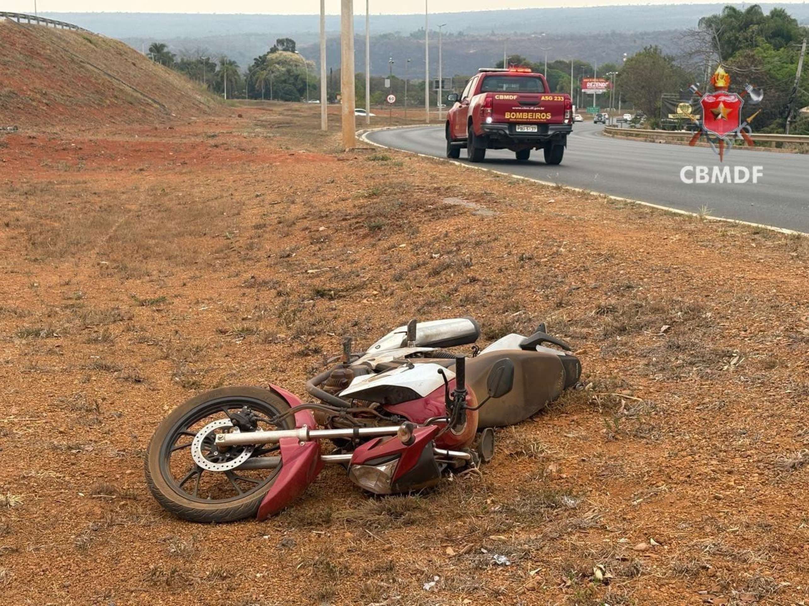 Motociclista morre após bater em poste na ponte do Bragueto