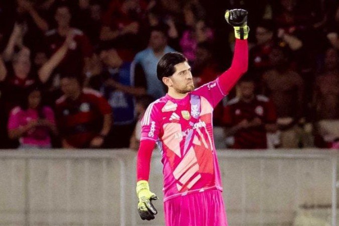 ROSSI - Foi pouco exigido ao longo do jogo, tendo suas principais atuações para interceptar cruzamentos. Se destacou por suas reposições, com bons lançamentos longos para o campo de ataque. Nota: 6 - Foto: Adriano Fontes/Flamengo