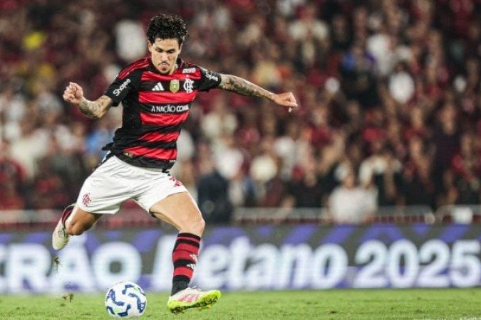 PEDRO - Em uma partida com muita pressão ofensiva, o atacante apareceu muito pouco do jogo. Não conseguiu criar oportunidades de gol e também não conseguiu ter destaque fora da área, onde vem aparecendo com mais constância nas outras partidas. Nota: 5 - Foto: Gilvan de Souza/Flamengo