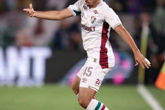 LIMA â?? NÃ£o conseguiu encontrar o posicionamento ideal no primeiro tempo, mas cresceu na etapa final, quando passou a jogar um pouco mais Ã  frente. Teve uma boa chance, mas Hugo defendeu. NOTA 6,0. Foto: Marcelo GonÃ§alves/Fluminense