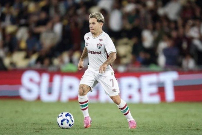 SOTELDO – Sua entrada deu maior força ofensiva ao Fluminense, pois ao menos conseguiu ganhar várias jogadas pelos flancos e fazer cruzamentos perigosos. Pena que seus companheiros perdiam a disputa contra a zaga paulista. NOTA 6,5.Foto: Marcelo Gonçalves/Fluminense