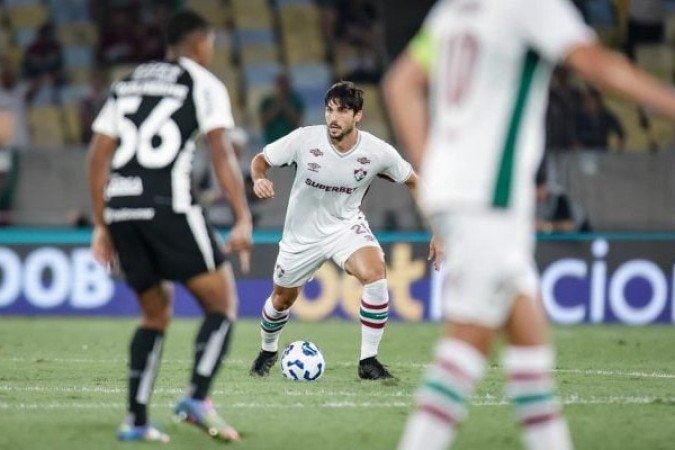 IGOR RABELLO â?? Boa estreia, fechando espaÃ§os, ajudando o lateral na marcaÃ§Ã£o e com sucesso nas antecipaÃ§Ãµes. NOTA 6,0. Foto: Marcelo GonÃ§alves/Fluminense