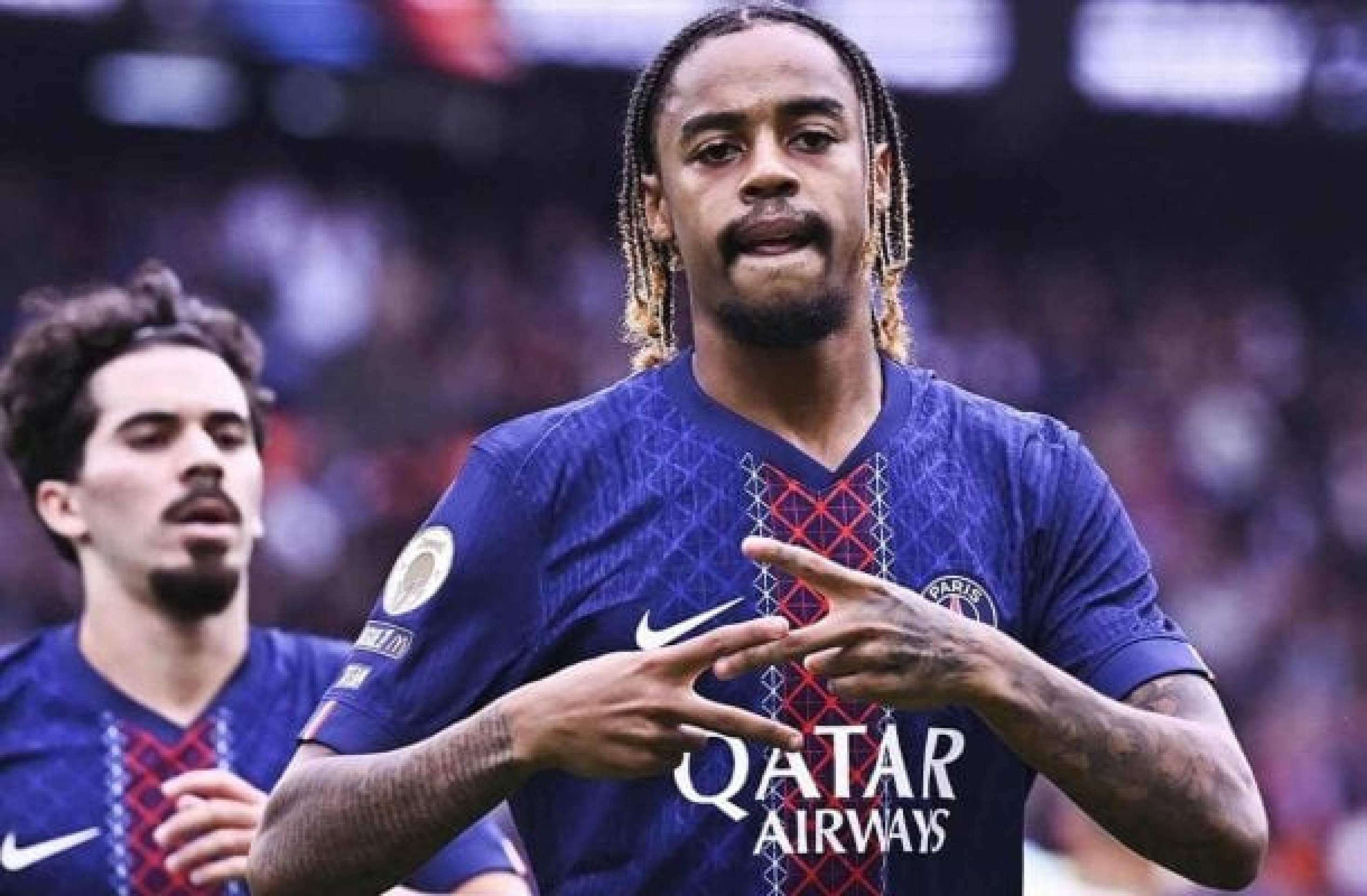 Barcola faz golaços na vitória do  PSG sobre o Lens