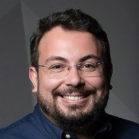 Pedro Teberga é professor universitário e especialista em desenvolvimento de negócios digitais