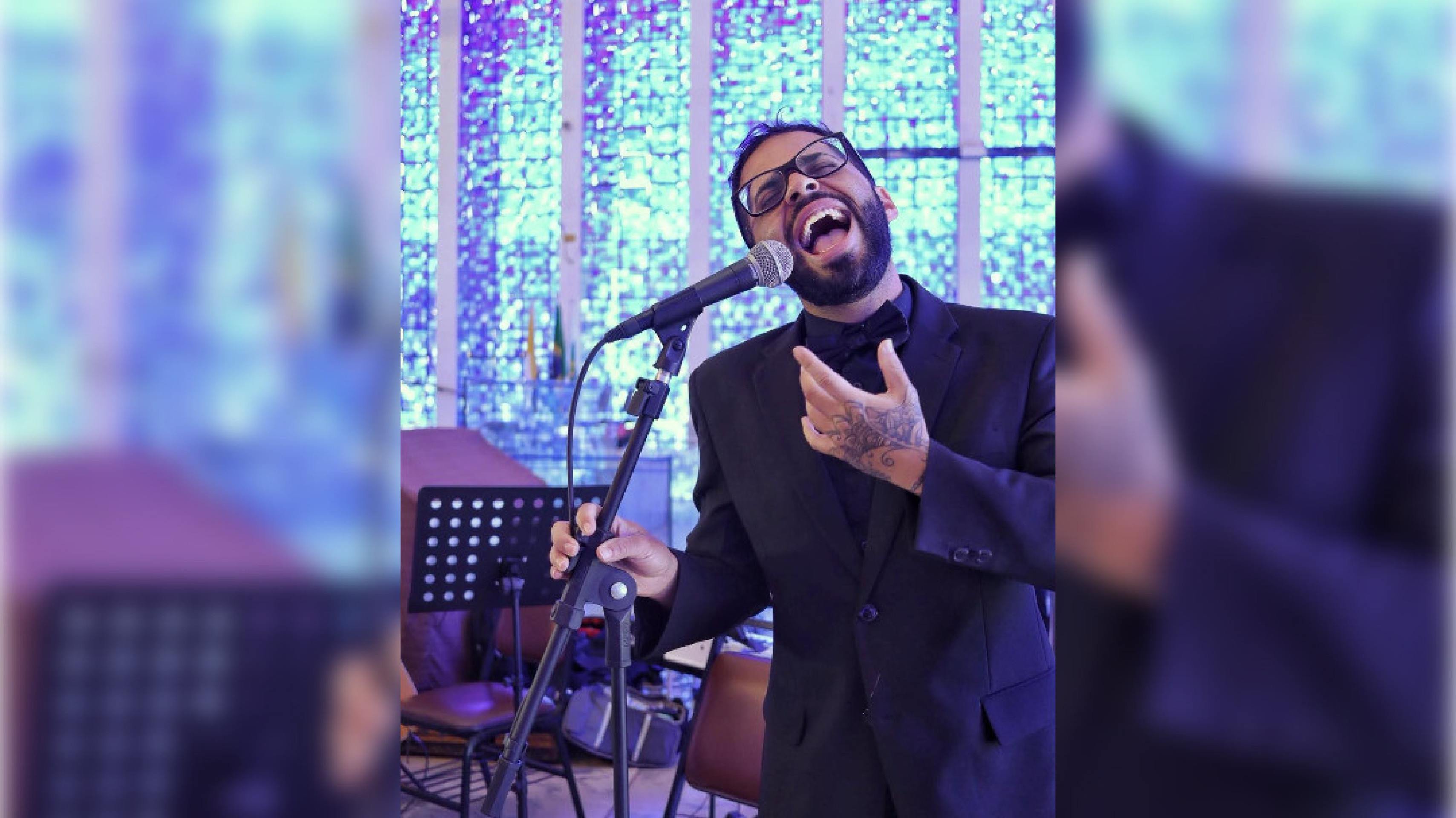 Cantor Gaelzin morre atropelado na BR-060, em Samambaia