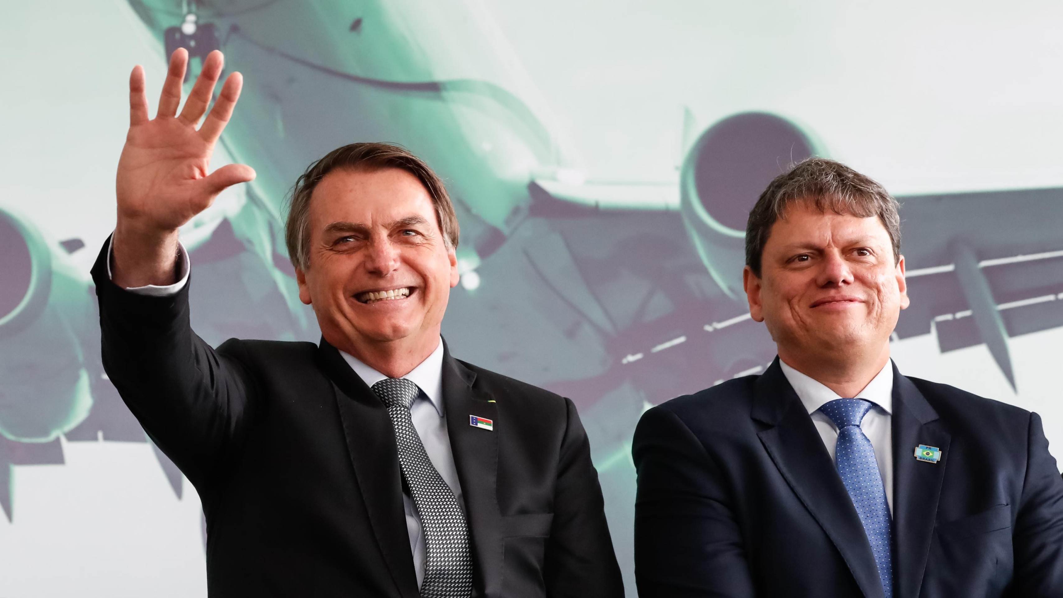 Tarcísio visita Bolsonaro pela 1ª vez após condenação do ex-presidente