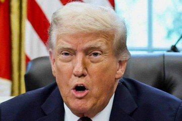 No funeral de Kirk, Trump promove governo e menciona tarifas e autismo - BBC Geral