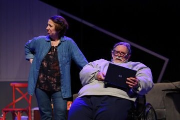 A baleia
Com José de Abreu,  Luisa Thiré, Gabriela Freire e Eduardo Speroni. Direção: Luís Artur Nunes. Hoje e amanhã, às 20h, e domingo, às 19h, no Teatro UNIP. Ingressos: de R$ 25 a R$ 200, no Sympla
