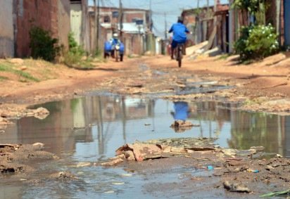 Segundo a secretaria, embora as mortes tenham ocorrido de forma esporádica ao longo do período analisado, a leptospirose permanece como agravo de relevância em saúde pública, sobretudo em contextos associados à exposição a ambientes alagados, deficiência de saneamento básico e presença de roedores. -  (crédito:  Ed Alves CB/DA Press) -Segundo a secretaria, embora as mortes tenham ocorrido de forma esporádica ao longo do período analisado, a leptospirose permanece como agravo de relevância em saúde pública, sobretudo em contextos associados à exposição a ambientes alagados, deficiência de saneamento básico e presença de roedores. -  (crédito:  Ed Alves CB/DA Press)