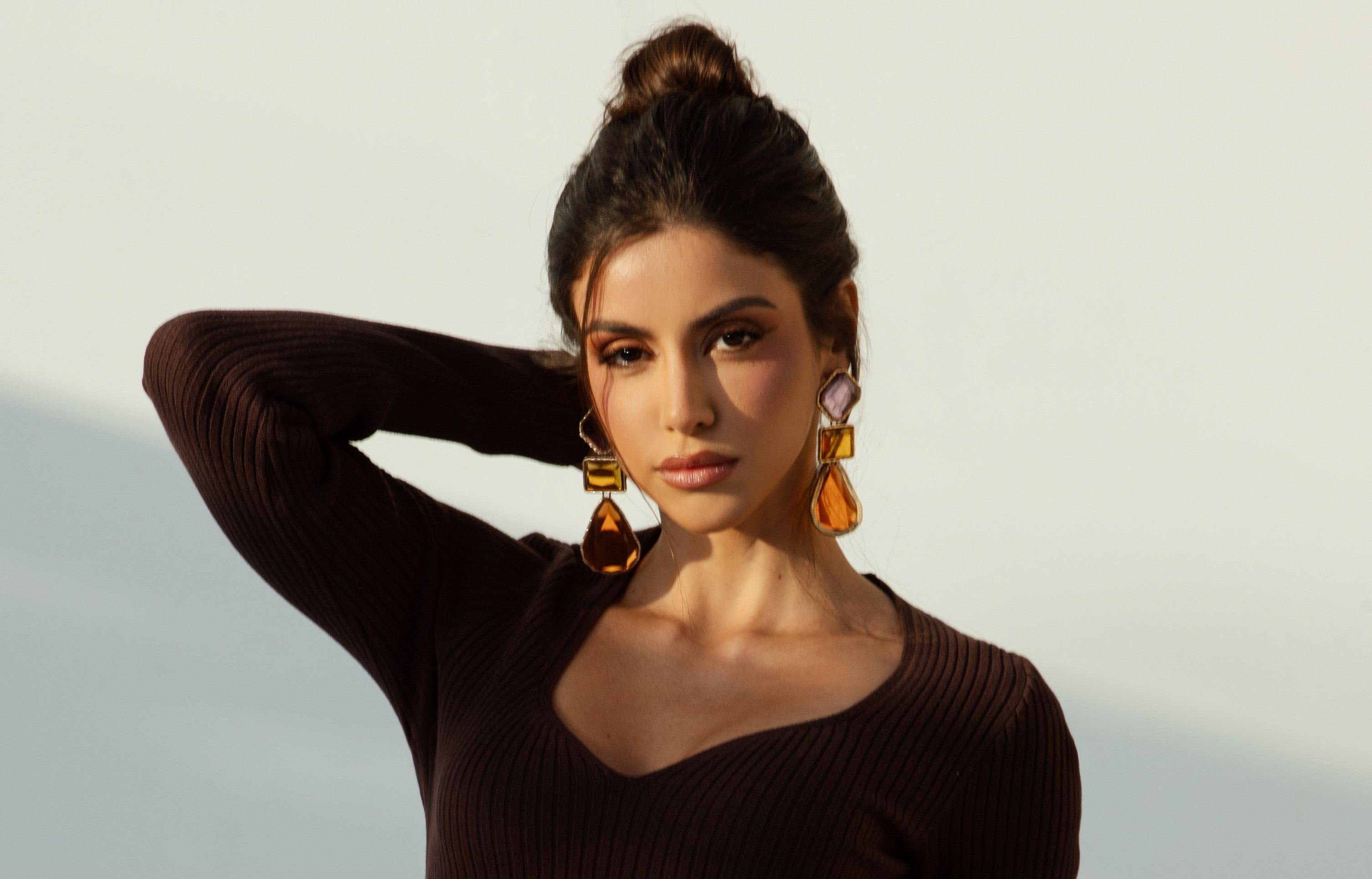 De protagonista da Disney argentina à TV brasileira, Isabela Souza fala sobre representatividade e latinidade