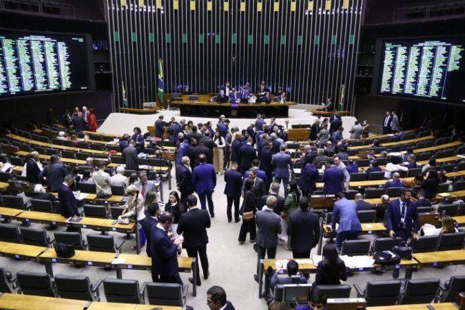 'PEC da Blindagem' e anistia são propostas em reação ao STF, após condenação de Bolsonaro - (crédito: Reuters) 'PEC da Blindagem' e anistia são propostas em reação ao STF, após condenação de Bolsonaro - (crédito: Reuters)