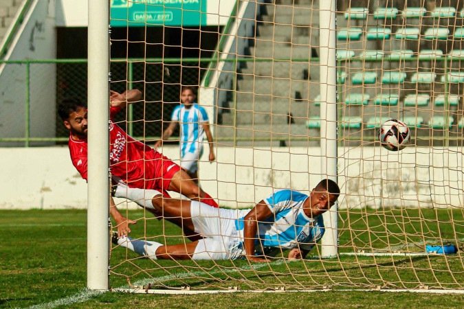 Brasília e Aruc fizeram uma partida duríssima no Bezerrão decidida no segundo tempo por um gol contra do Brasília - (crédito: Divulgação/Luã Tomasson) Brasília e Aruc fizeram uma partida duríssima no Bezerrão decidida no segundo tempo por um gol contra do Brasília - (crédito: Divulgação/Luã Tomasson)