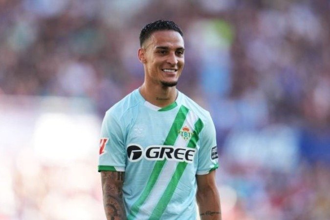 Antony durante partida fora de casa contra o Levante no Campeonato Espanhol - (crédito: Foto: Aitor Alcalde/Getty Images) Antony durante partida fora de casa contra o Levante no Campeonato Espanhol - (crédito: Foto: Aitor Alcalde/Getty Images)