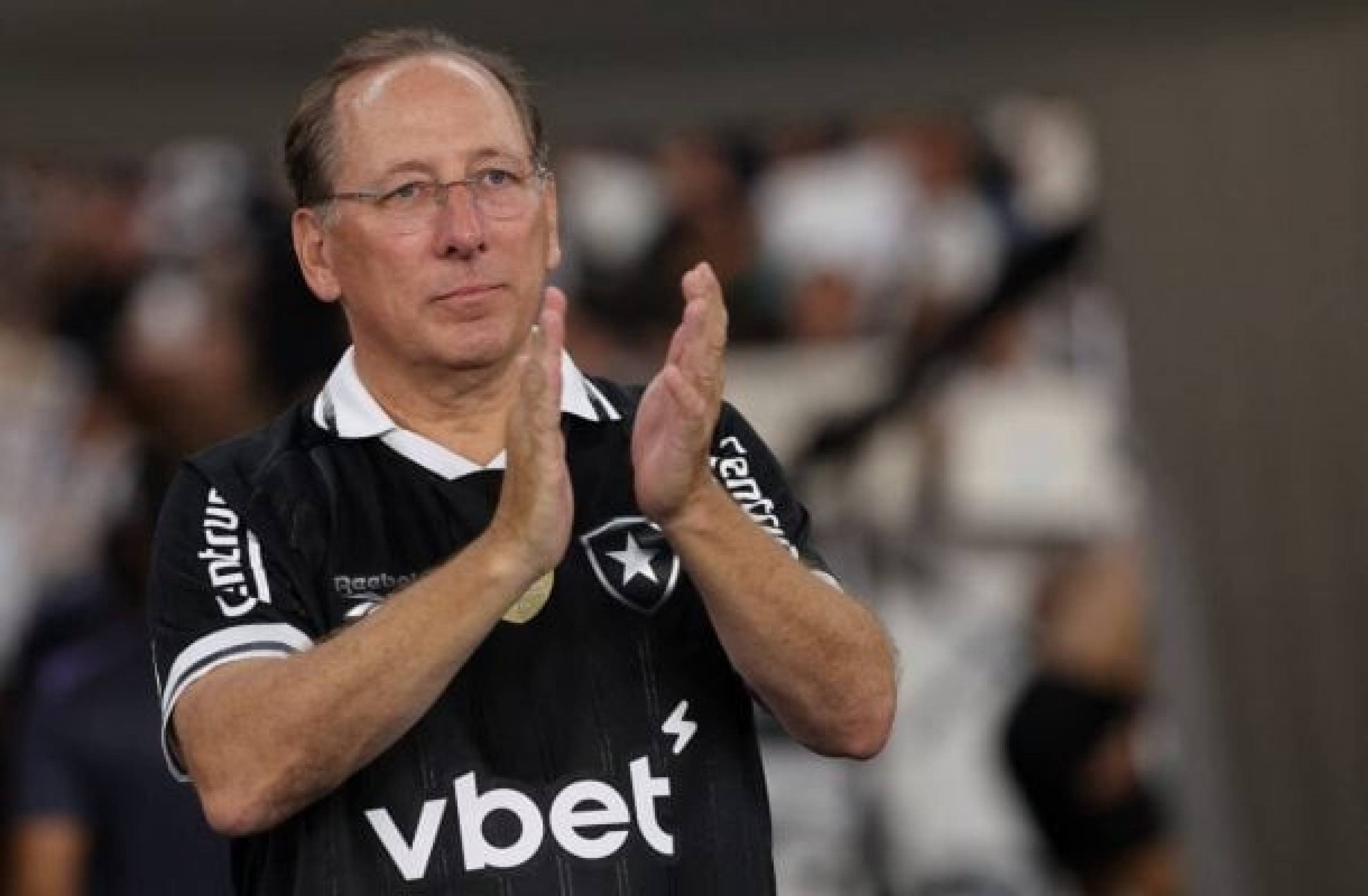 Textor contesta reportagem e reafirma fim de disputa na Eagle: “Não há luta pelo controle”