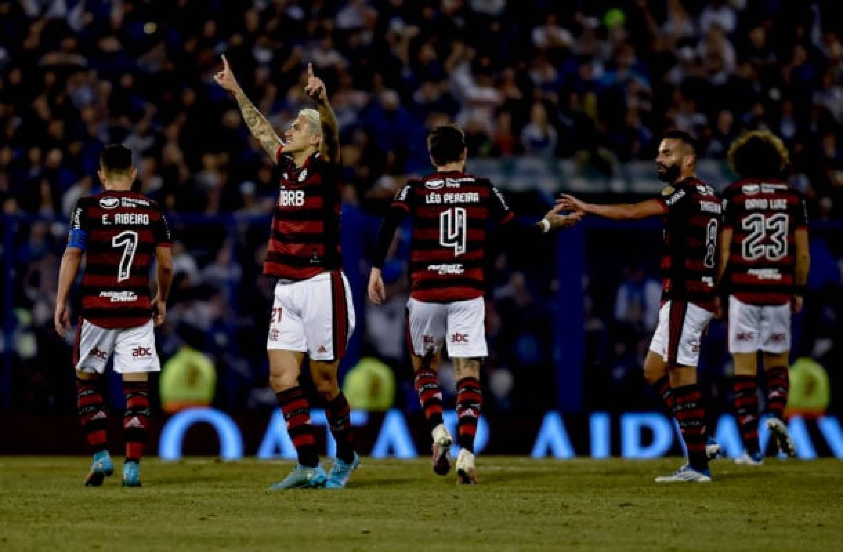 Flamengo se destaca em duelos contra argentinos na Libertadores; veja números