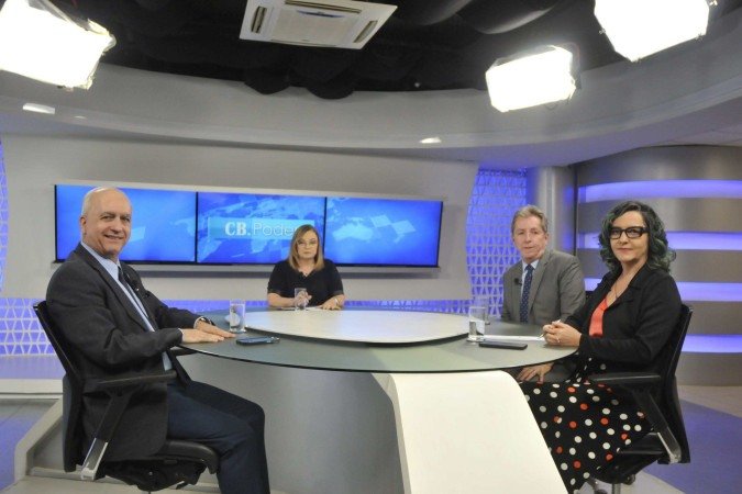  17.09.2025. Guilherme Felix CB/DA Press. CB Poder. Rubens Roriz, vice-presidente da Associação Nacional de Fiscais de Tributos Estaduais (Febrafite) e presidente da Associação dos Auditores Fiscais da Receita do DF (Aafit), é Rossini Dias, Auditor Fiscal da Receita do DF serão os entrevistado do CB.Poder de hoje. Na bancada: Denise Rothenburg e Adriana Bernardes -  (crédito:  Guilherme Felix CB/DA Press)