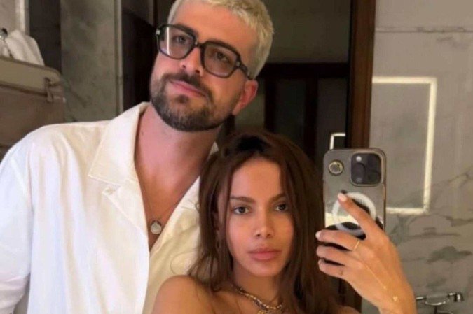 Anitta faz revelações sobre intimidade e rotina com namorado: 