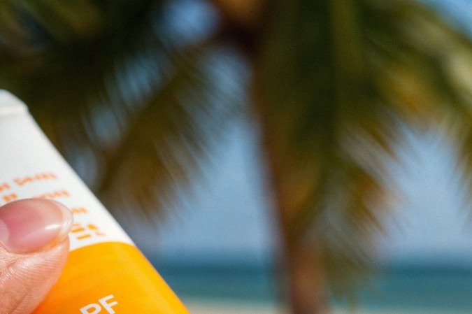 O protetor solar é uma ferramenta de prevenção de doenças graves e envelhecimento precoce