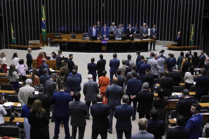 O texto, aprovado em segundo turno, recebeu o voto favorável de 344 parlamentares, maior parte da base de apoiadores do ex-presidente Jair Bolsonaro (PL) -  (crédito: Kayo Magalhães / Câmara dos Deputados)