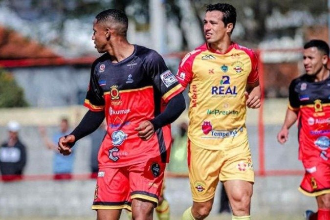 Leandro Damião estreia no futebol de várzea em São Paulo - (crédito: Foto: Reprodução/Instagram) Leandro Damião estreia no futebol de várzea em São Paulo - (crédito: Foto: Reprodução/Instagram)