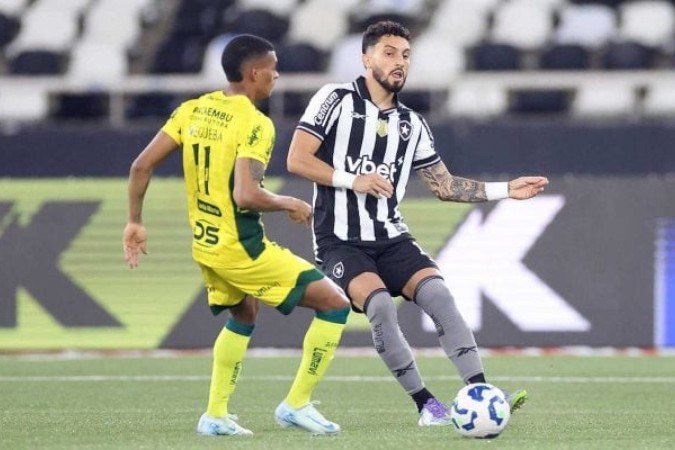Botafogo abriu 3 a 0 no primeiro tempo, mas permitiu o empate depois do intervalo - (crédito: Foto: Vitor Silva/Botafogo) Botafogo abriu 3 a 0 no primeiro tempo, mas permitiu o empate depois do intervalo - (crédito: Foto: Vitor Silva/Botafogo)