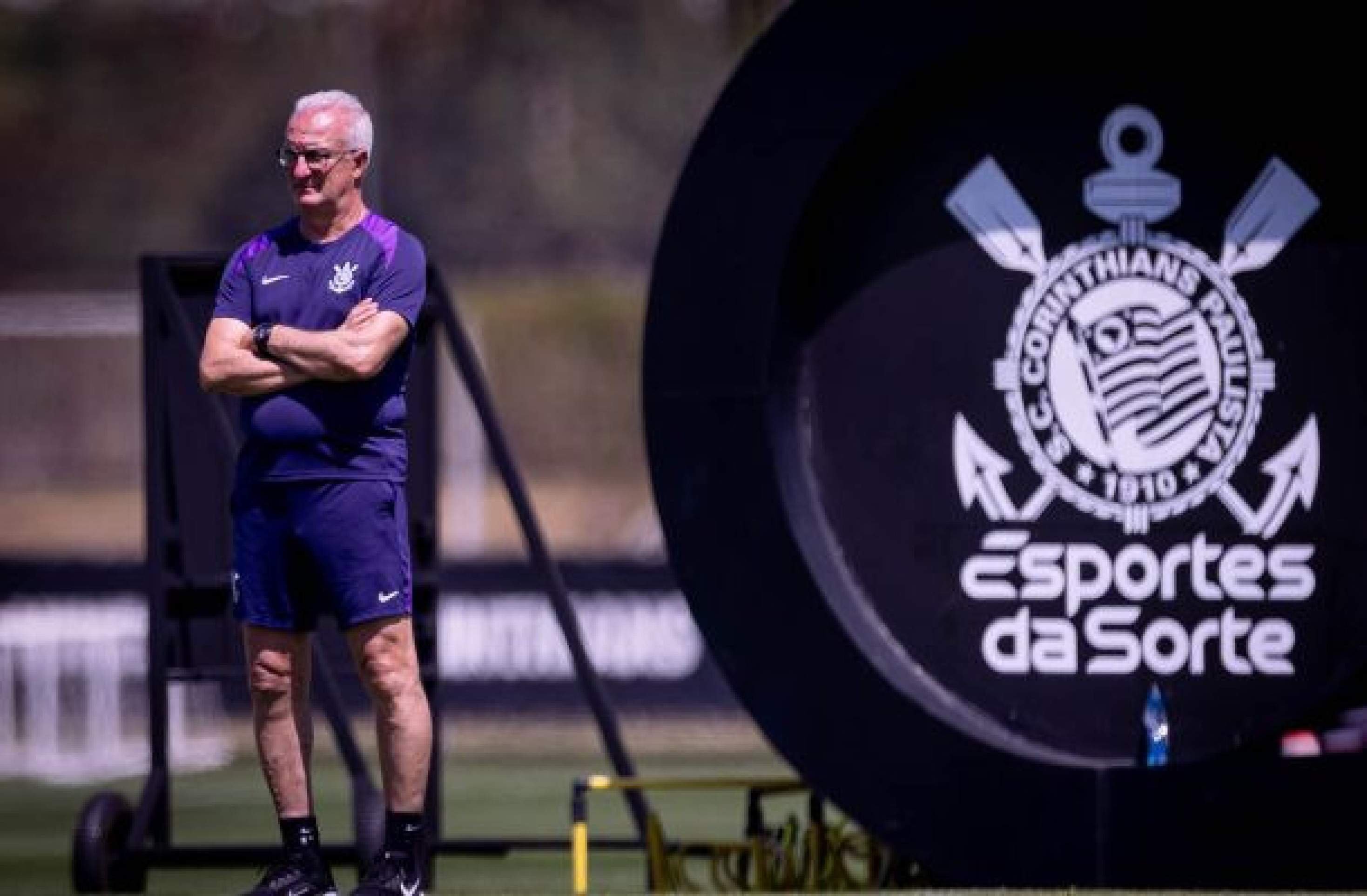 Corinthians abre treino à imprensa, e Dorival cobra intensidade dos jogadores