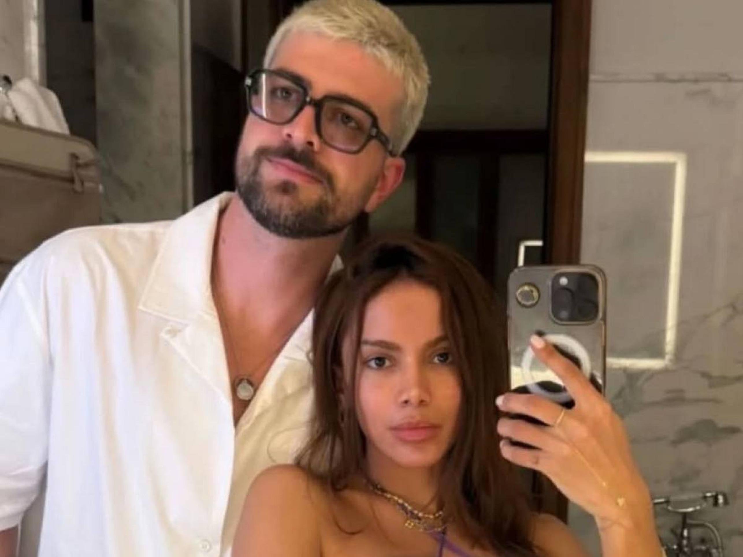 Anitta faz revelações sobre intimidade e rotina com namorado: 'Tudo junto' - (crédito: Observatorio dos Famosos) Anitta faz revelações sobre intimidade e rotina com namorado: 'Tudo junto' - (crédito: Observatorio dos Famosos)