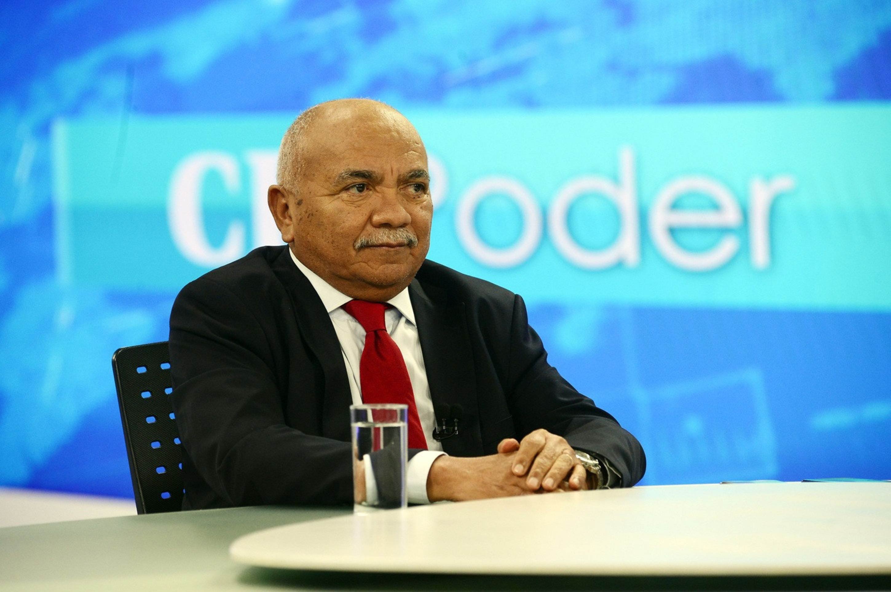 Chico Vigilante cobra CPI e critica negociação entre BRB e Master