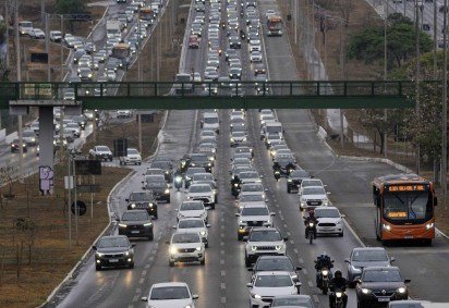 Acidente na EPTG deixa homem gravemente ferido -  (crédito: Minervino Júnior/CB/D.A.Press) -Acidente na EPTG deixa homem gravemente ferido -  (crédito: Minervino Júnior/CB/D.A.Press)