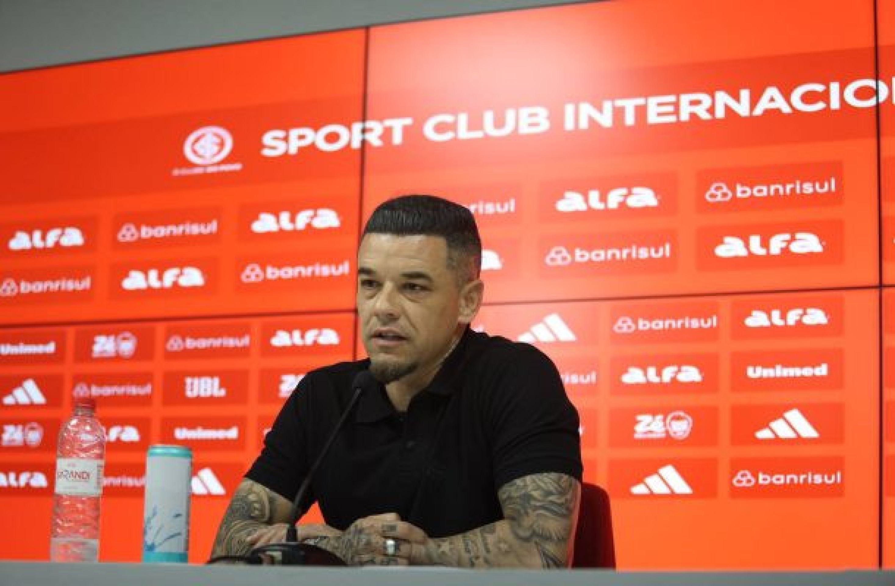 D’Alessandro fala sobre saída de Fernando e revela situação dos salários no Inter