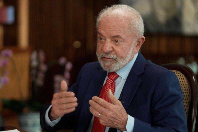 Segundo Lula, o governo e a Petrobras estão 'cumprindo todos os rigores da lei, para que a gente possa fazer a pesquisa e saber se lá tem petróleo' - (crédito: MAURO PIMENTEL/AFP via Getty Images) Segundo Lula, o governo e a Petrobras estão 'cumprindo todos os rigores da lei, para que a gente possa fazer a pesquisa e saber se lá tem petróleo' - (crédito: MAURO PIMENTEL/AFP via Getty Images)